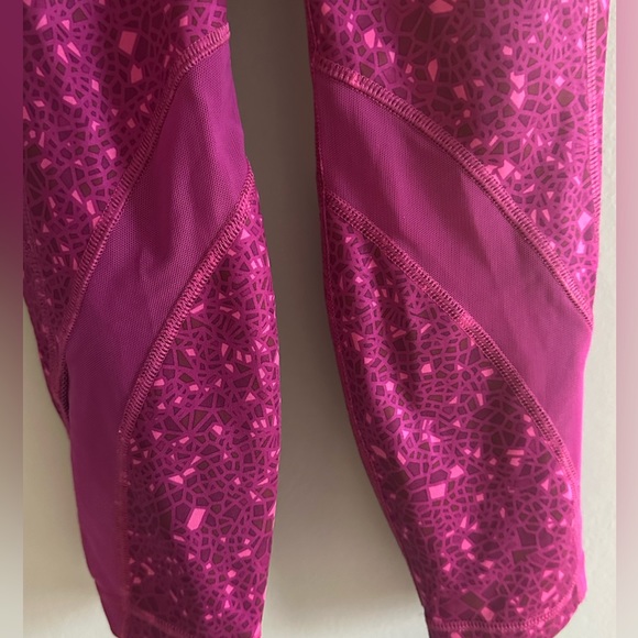 Lululemon inspire tight II size 4 geo regal plum multi - Picture 3 of 9